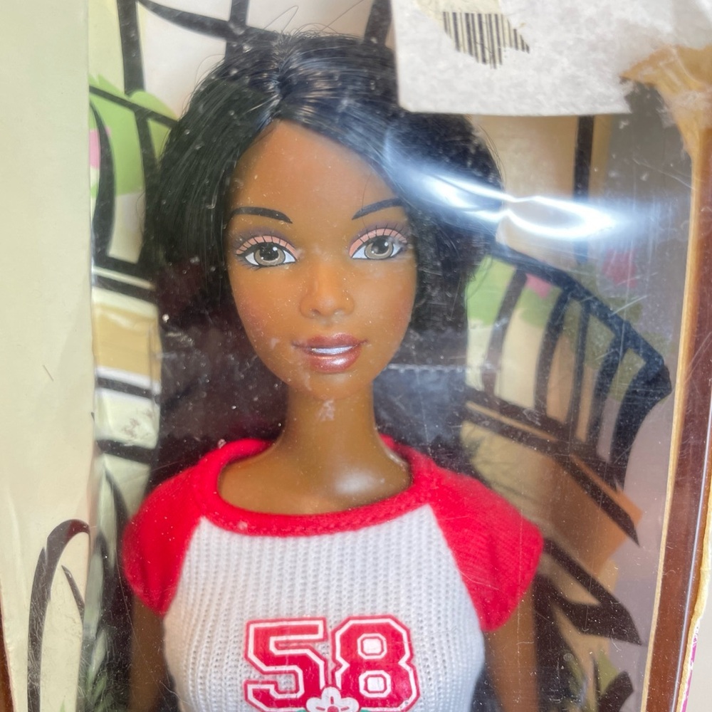 2003 Mattel BARBIE City Style Black African American 58 Shirt G6096 Damaged Box